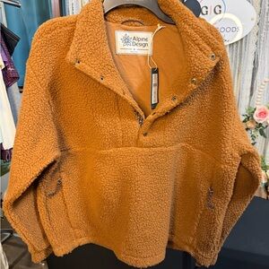 Alpine Design Sherpa Pullover in Caramel Latte W/M